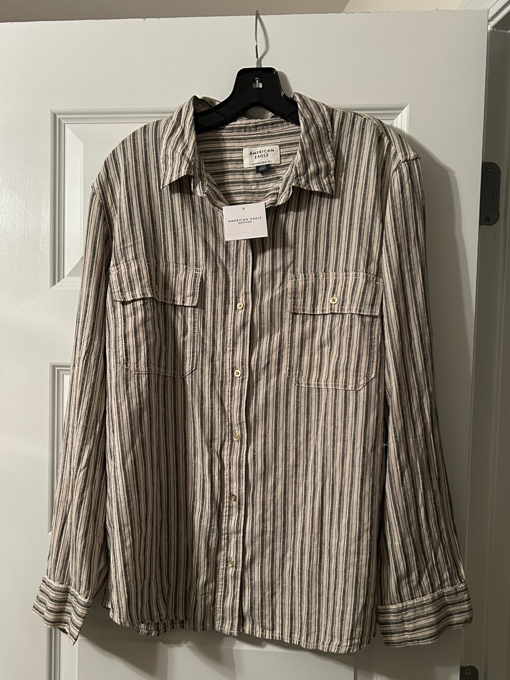 American Eagle NWT Button Down Shirt
